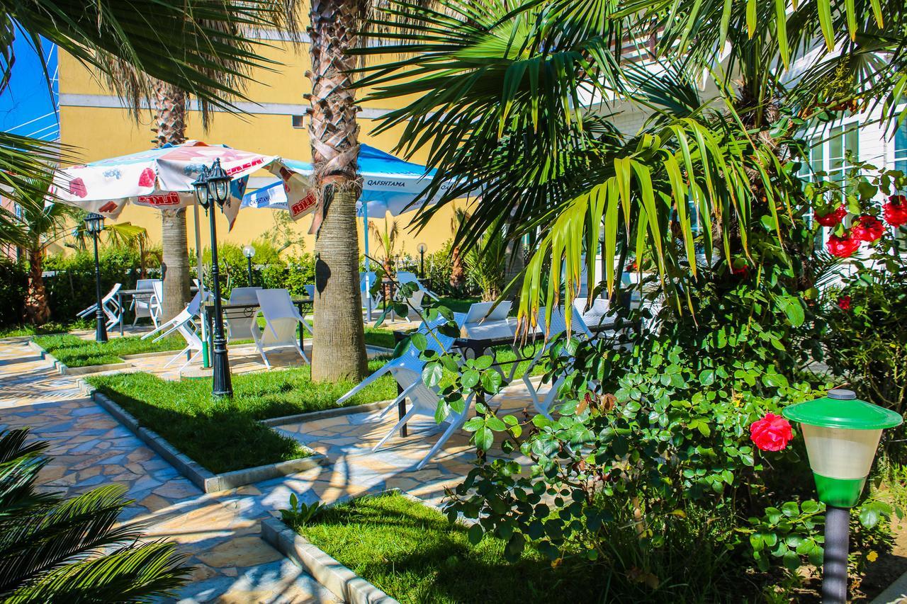 Hotel Venezia 골렘 외부 사진
